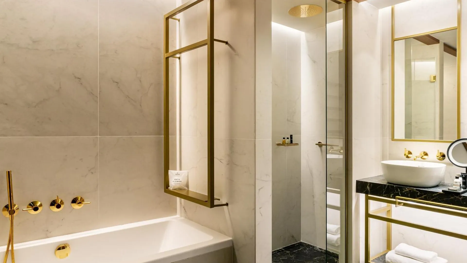 Radisson Collection Bilbao Otel 5*,  İspanya